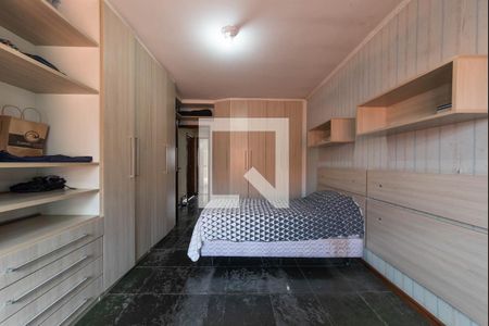 Casa à venda com 296m², 5 quartos e 5 vagasSuíte 3