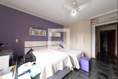 Casa à venda com 296m², 5 quartos e 5 vagasSuíte 1