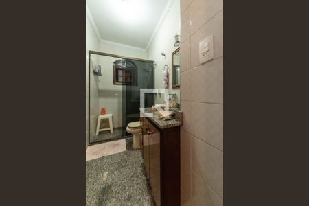 Casa à venda com 296m², 5 quartos e 5 vagasBanheiro Casa 2