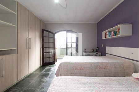 Casa à venda com 296m², 5 quartos e 5 vagasSuíte 1