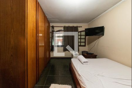 Casa à venda com 296m², 5 quartos e 5 vagasQuarto 2