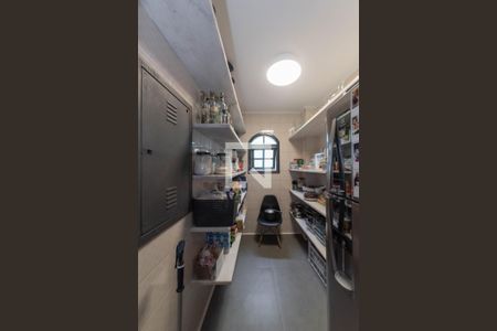 Casa à venda com 296m², 5 quartos e 5 vagasDespensa