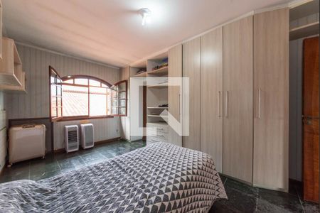 Casa à venda com 296m², 5 quartos e 5 vagasSuíte 3