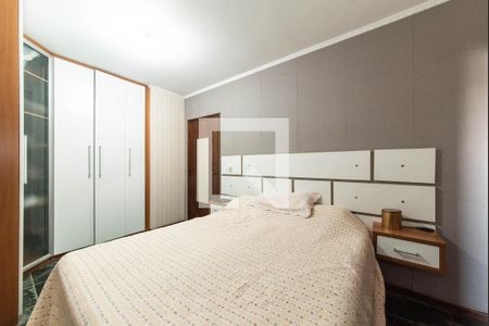 Casa à venda com 296m², 5 quartos e 5 vagasSuíte 2