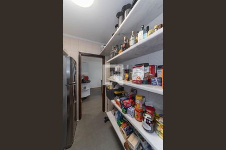 Casa à venda com 296m², 5 quartos e 5 vagasDespensa