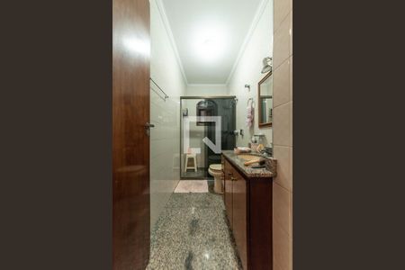 Casa à venda com 296m², 5 quartos e 5 vagasBanheiro Casa 2