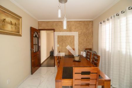 Casa à venda com 120m², 3 quartos e 5 vagas Casa à venda com 120m², 3 quartos e 5 vagasCozinha