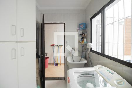 Casa à venda com 120m², 3 quartos e 5 vagas Casa à venda com 120m², 3 quartos e 5 vagasÁrea de Serviço