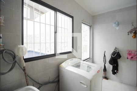 Casa à venda com 120m², 3 quartos e 5 vagas Casa à venda com 120m², 3 quartos e 5 vagasÁrea de Serviço