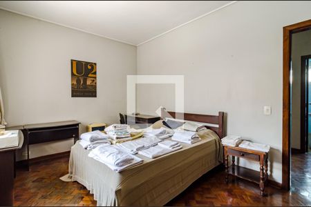 Casa para alugar com 530m², 5 quartos e 2 vagasQuarto 4