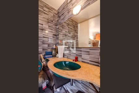 Casa para alugar com 530m², 5 quartos e 2 vagasBanheiro da edícula