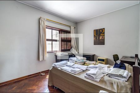 Casa para alugar com 530m², 5 quartos e 2 vagasQuarto 4