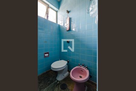 Casa para alugar com 530m², 5 quartos e 2 vagasBanheiro dos quartos 4 e 5