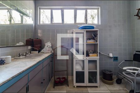 Casa para alugar com 530m², 5 quartos e 2 vagasBanheiro da suíte