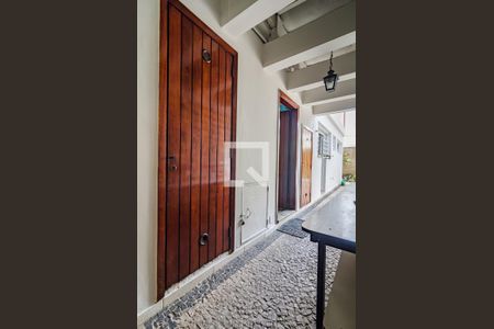 Casa para alugar com 530m², 5 quartos e 2 vagasAcesso serviço