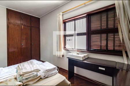 Casa para alugar com 530m², 5 quartos e 2 vagasQuarto 4