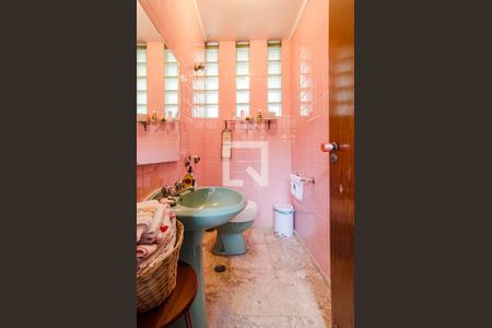 Casa para alugar com 530m², 5 quartos e 2 vagasLavabo