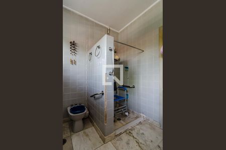 Casa para alugar com 530m², 5 quartos e 2 vagasBanheiro da suíte