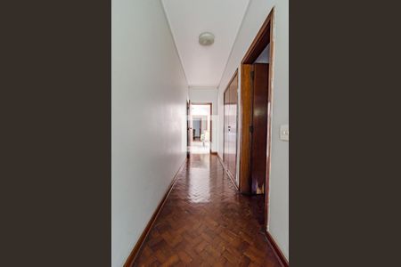 Casa para alugar com 530m², 5 quartos e 2 vagasCorredor