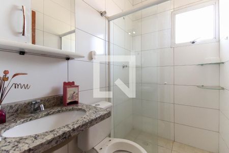 Casa de condomínio para alugar com 96m², 2 quartos e 1 vaga Casa de condomínio para alugar com 96m², 2 quartos e 1 vagaBanheiro da Suíte 1