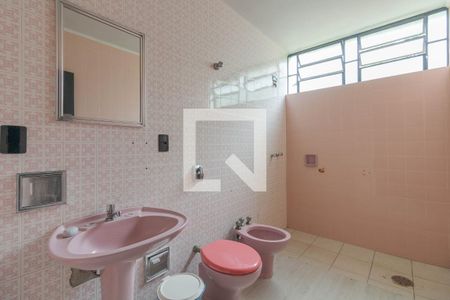 Casa à venda com 210m², 6 quartos e 4 vagasBanheiro Social 2
