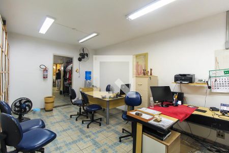 Casa à venda com 214m², 3 quartos e 1 vaga Casa à venda com 214m², 3 quartos e 1 vagaÁrea Superior