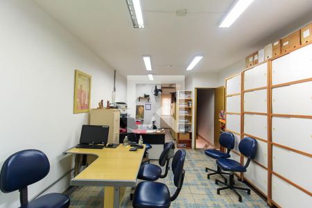 Casa à venda com 214m², 3 quartos e 1 vaga Casa à venda com 214m², 3 quartos e 1 vagaÁrea Superior