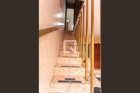 Casa à venda com 214m², 3 quartos e 1 vaga Casa à venda com 214m², 3 quartos e 1 vagaEscada Área Superior