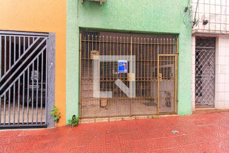 Casa à venda com 214m², 3 quartos e 1 vaga Casa à venda com 214m², 3 quartos e 1 vagaFachada