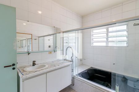 Apartamento à venda com 269m², 4 quartos e 3 vagasBanheiro da Suíte 1