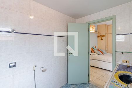 Apartamento à venda com 269m², 4 quartos e 3 vagasBanheiro da Suíte 2