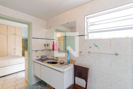 Apartamento à venda com 269m², 4 quartos e 3 vagasBanheiro da Suíte 2