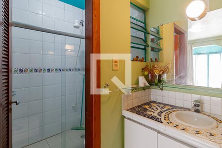 Apartamento à venda com 269m², 4 quartos e 3 vagasBanheiro da Edícula