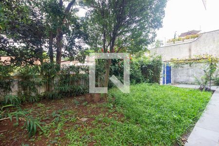 Casa para alugar com 250m², 3 quartos e 3 vagas Casa para alugar com 250m², 3 quartos e 3 vagasQuintal