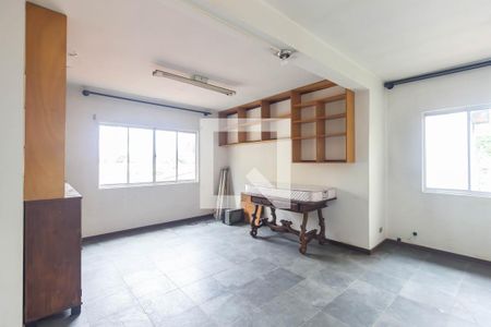 Casa para alugar com 250m², 3 quartos e 3 vagas Casa para alugar com 250m², 3 quartos e 3 vagasEdícula