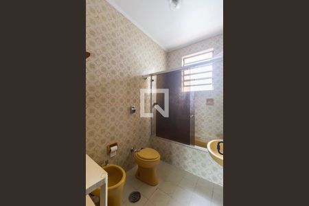 Casa para alugar com 250m², 3 quartos e 3 vagas Casa para alugar com 250m², 3 quartos e 3 vagasBanheiro da Suíte