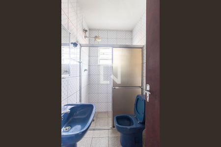 Casa para alugar com 250m², 3 quartos e 3 vagas Casa para alugar com 250m², 3 quartos e 3 vagasBanheiro da Edícula