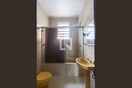 Casa para alugar com 250m², 3 quartos e 3 vagas Casa para alugar com 250m², 3 quartos e 3 vagasBanheiro da Suíte