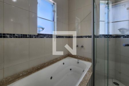 Casa à venda com 220m², 3 quartos e 2 vagasBanheiro da Suíte 3