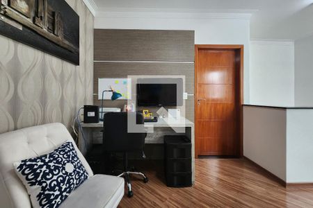 Casa à venda com 220m², 3 quartos e 2 vagasEscritório