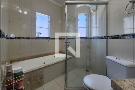 Casa à venda com 220m², 3 quartos e 2 vagasBanheiro da Suíte 3