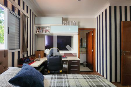 Casa à venda com 220m², 3 quartos e 2 vagasSuíte 1