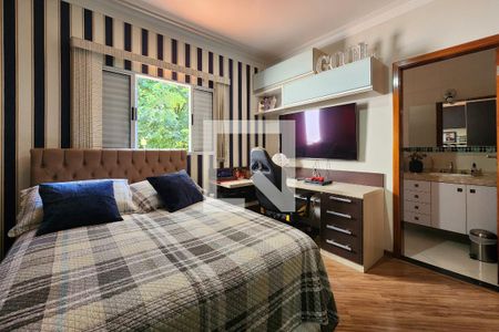 Casa à venda com 220m², 3 quartos e 2 vagasSuíte 1