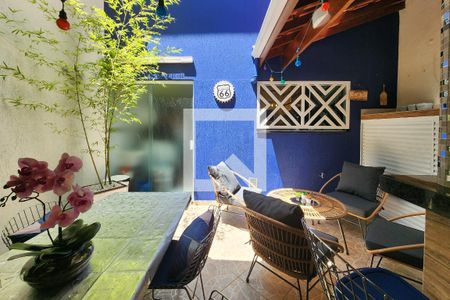 Casa à venda com 220m², 3 quartos e 2 vagasChurrasqueira