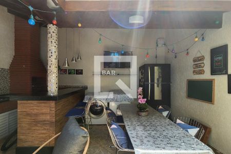 Casa à venda com 220m², 3 quartos e 2 vagasChurrasqueira