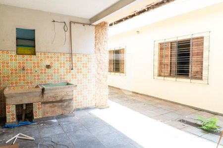 Casa à venda com 250m², 4 quartos e 3 vagas Casa à venda com 250m², 4 quartos e 3 vagasÁrea de Serviço