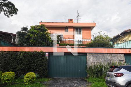 Casa para alugar com 660m², 4 quartos e 5 vagas Casa para alugar com 660m², 4 quartos e 5 vagasFachada