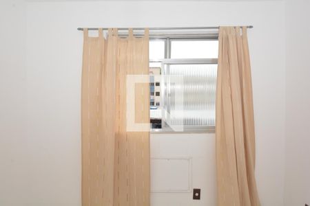 Sala de apartamento para alugar com 2 quartos, 58m² em Váz Lobo, Rio de Janeiro