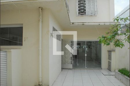 Quintal de casa para alugar com 5 quartos, 398m² em Jardim da Gloria, São Paulo