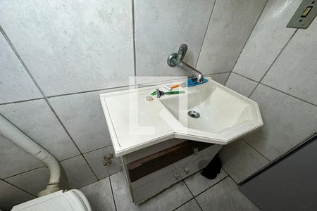 Casa para alugar com 70m², 2 quartos e 2 vagasBanheiro - Torneira